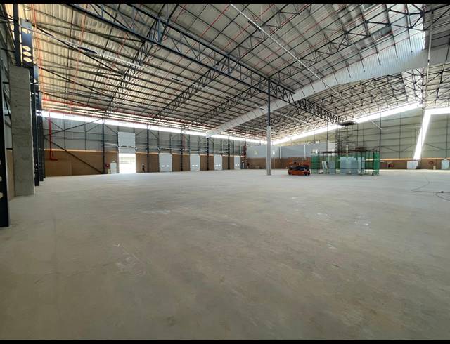 5,473M² WAREHOUSE TO LET IN RANDJESPARK